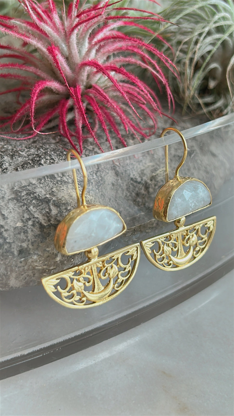 Eva Gardens earrings