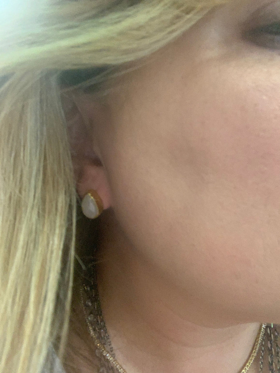 Tiny teardrop stud earrings