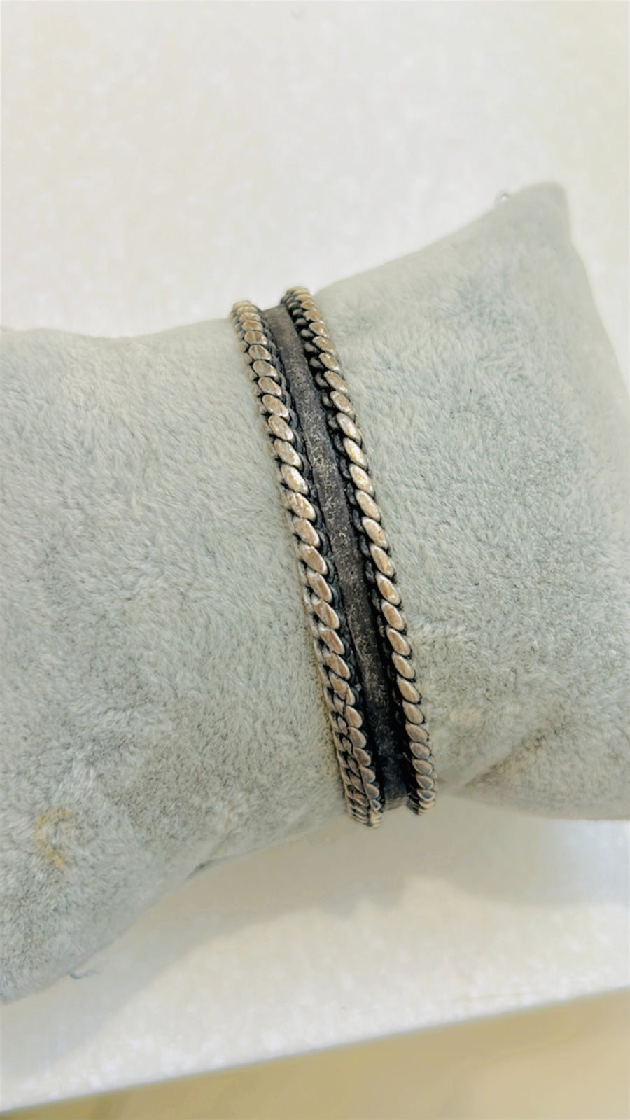 Chamenzi Cuff