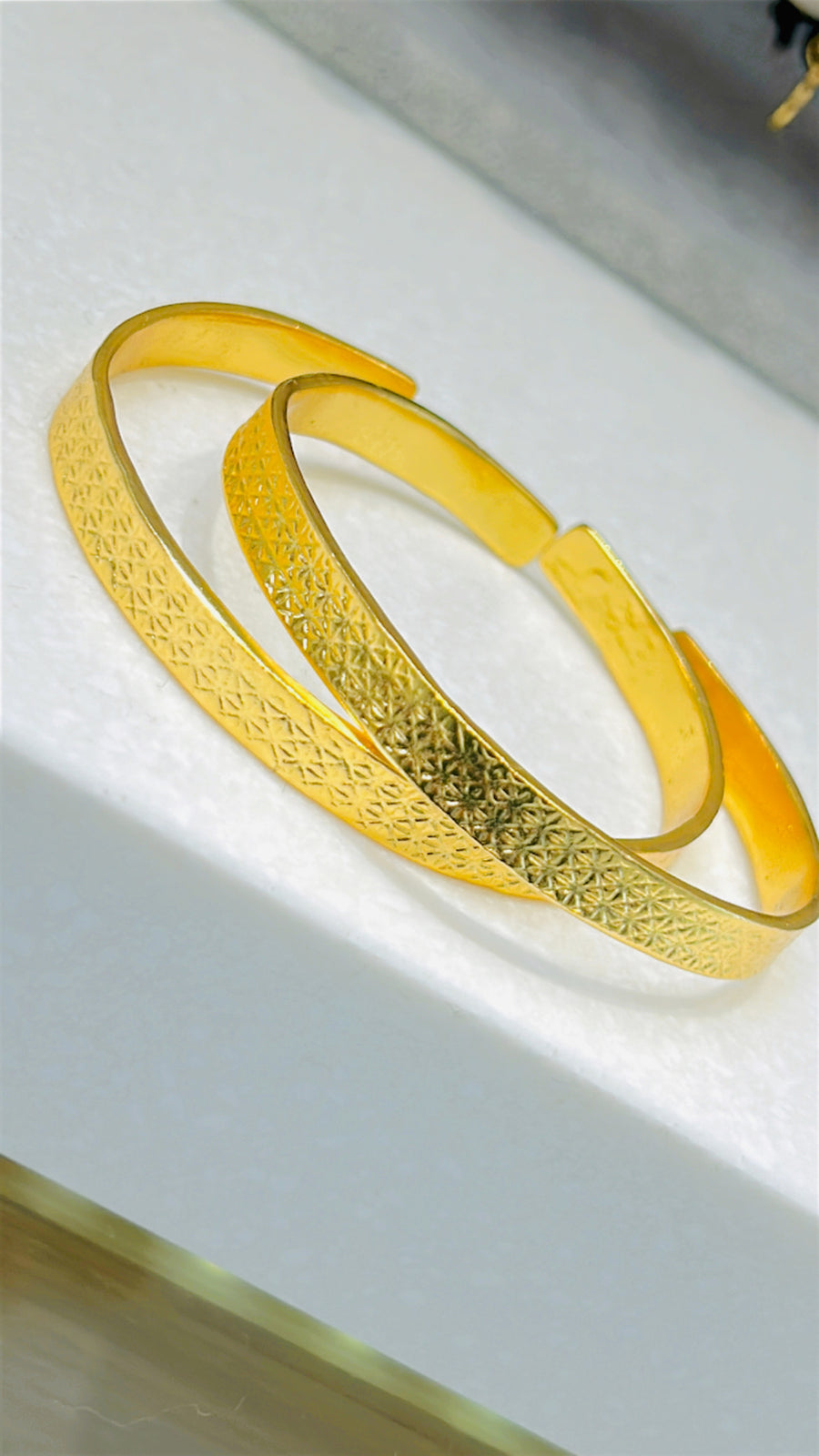 Tile Cuff