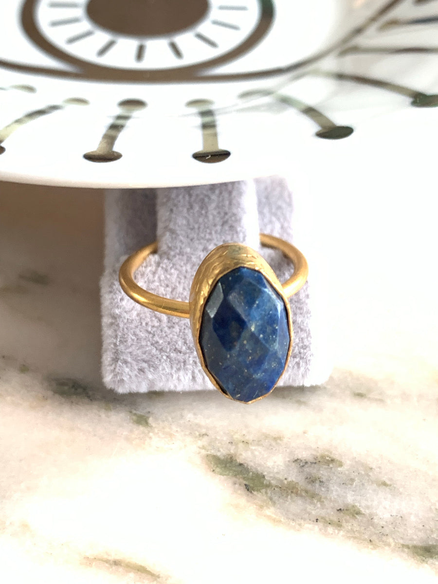 Tiny Stone Ring (lapis lazuli)
